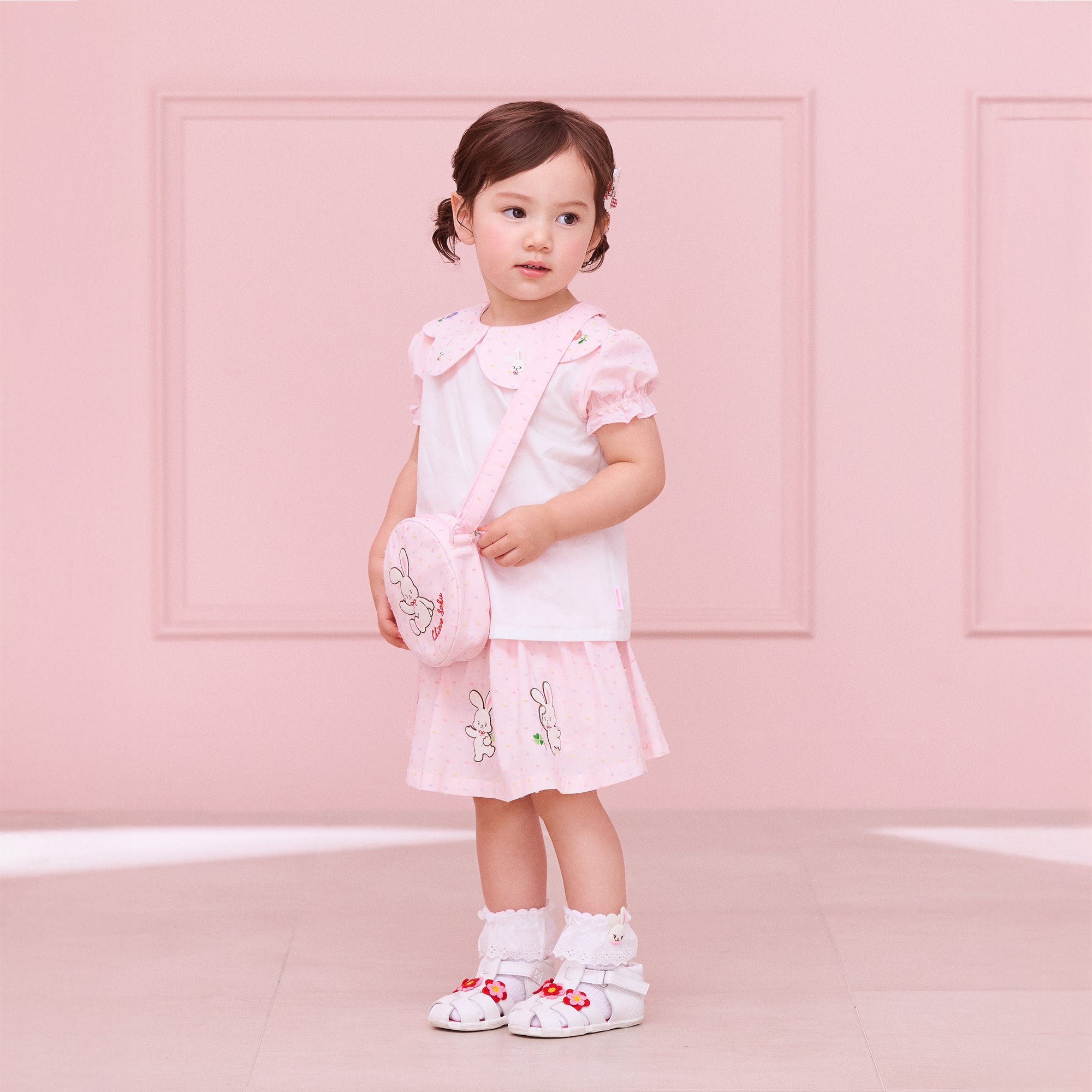 Chieco Saku Dewdrop Jewels Petal Collar Blouse